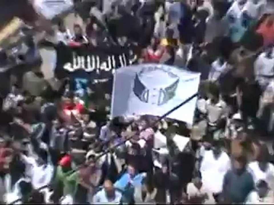 فري برس ريف دمشق مظاهرة أحرار مضايا في جمعة سننتصر ويُهزم الأسد 20 4 2012 ج2 Damascus