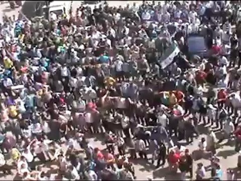 فري برس حمص مظاهرة رائعة جداً في حي الوعر حمص يا حمص لا تهتمي 20 4 2012 ج2 Homs