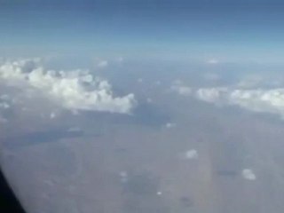 UFO. filmé d un avion. Iran .19.04.2012