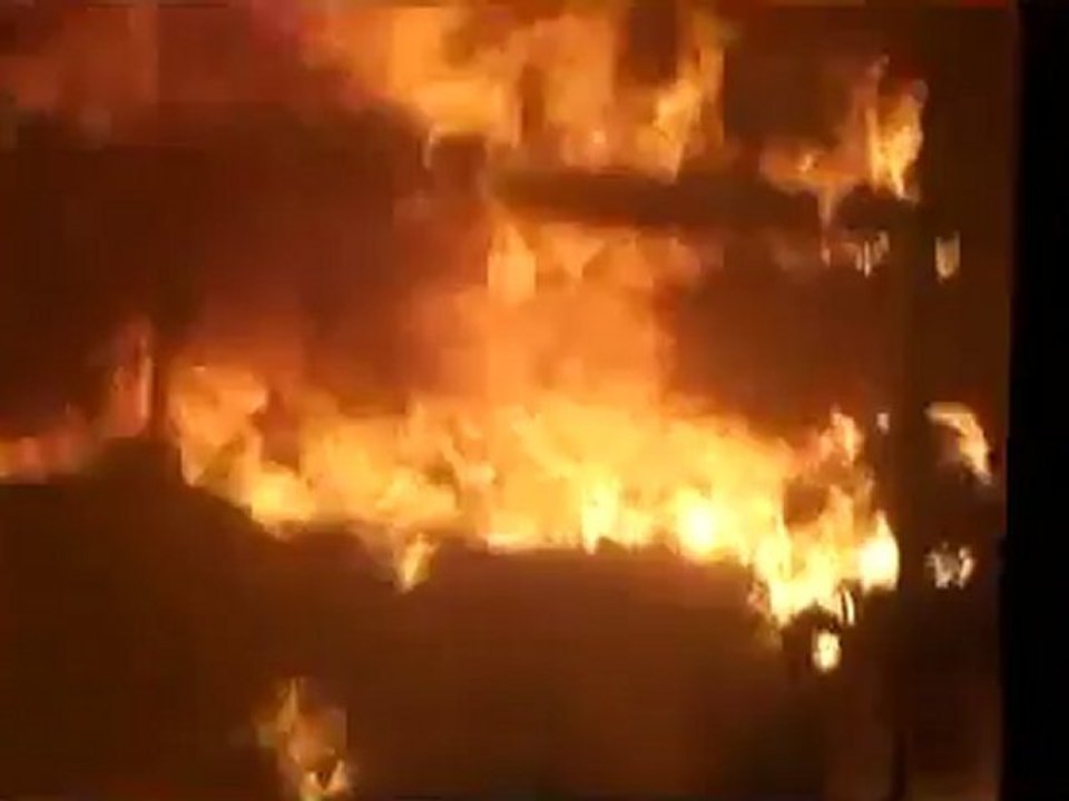 فري برس حماه المحتلة طيبة الإمام  حماة احراق بيوت و ممتلكات الآمنين 19 4 2012 ج2 Hama