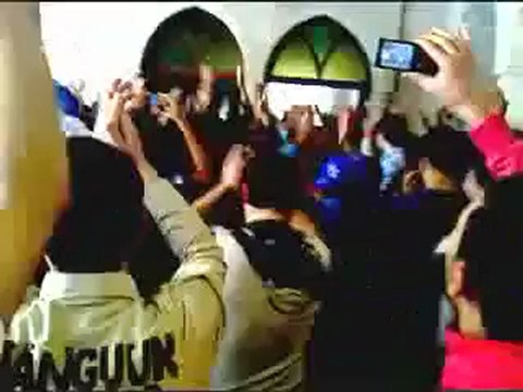 فري برس حماة المحتلة حي الكرامة سننتصر و سنهزم الاسد 20 4 2012 Hama