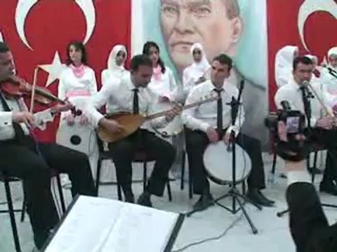 MEDYA 56Kurtalan’da Kutlu Doğum Haftası kapsamında bir dizi etkinlik ile Muhammedi sevda salonlardan taşarken yapılan etkinlikler vatandaş tarafından yoğun ilgi ile takip edildi.