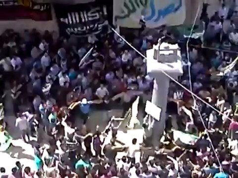 فري برس ريف دمشق عربين مظاهرة صباحية تنادي بإسقاط النظام جمعة سننتصر و سيهزم الأسد 20 4 2012 ج2 Damascus