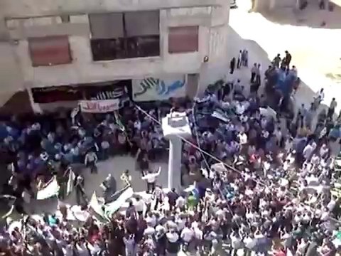 فري برس ريف دمشق عربين مظاهرة حاشدة جمعة سننتصر و سيهزم الأسد رغم محاصرة كتائب الأسد20 4 2012 ج1 Damascus