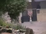 فري برس درعا البلد مداهمة عصابات الأمن لساحة الحرية 20 4 2012 ج2 Daraa