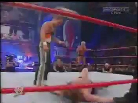 WWE-Universal.Fr - Spirit Squad VS Roddy Piper &Ric Flair (Cyber Sunday 2006)
