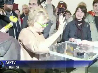 Eva Joly a voté dans une école du XIVe arrondissement de Paris