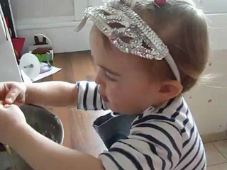 Anaïs fait un gateau
