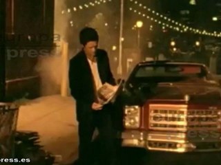 Alejandro Sanz da el último adiós a su madre