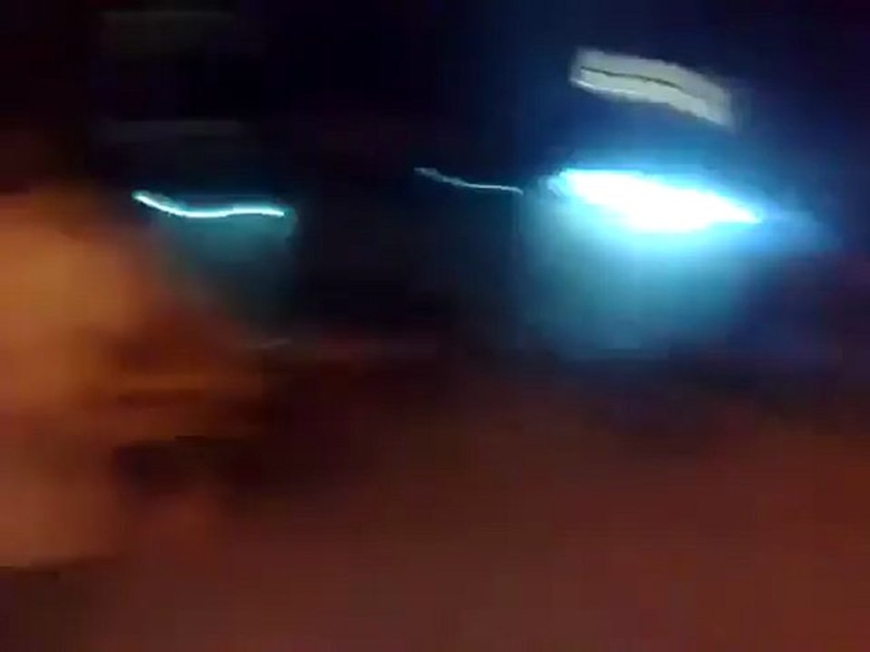 فري برس دمشق حي التضامن اطلاق نار مباشر على المظاهرة 21 4 2012Damascus