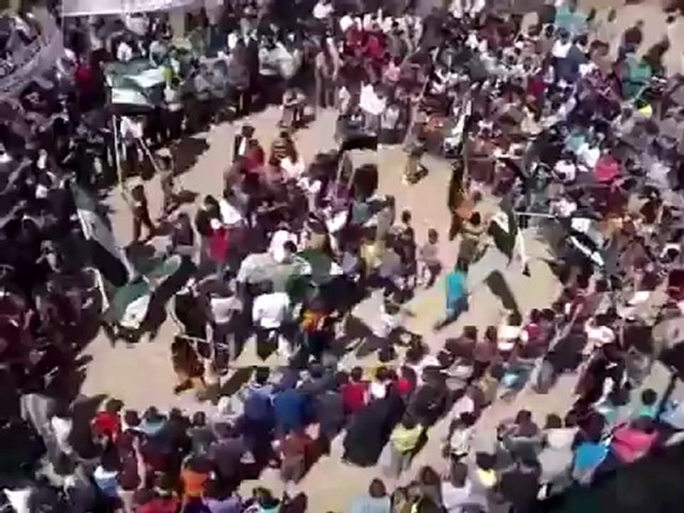 فري برس درعا ابطع مظاهرة صباحية نصرة للمدن المنكوبة السبت 21 4 2012 Daraa