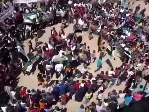 فري برس درعا ابطع مظاهرة صباحية نصرة للمدن المنكوبة السبت 21 4 2012 Daraa