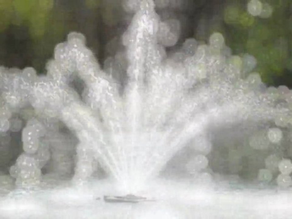 Fontanna w pilskim parku