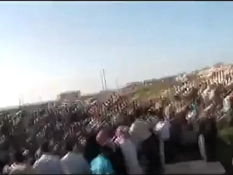 فري برس حلب عندان انشقاق مساعد ردا على المجزرة 12 4 2012 Aleppo