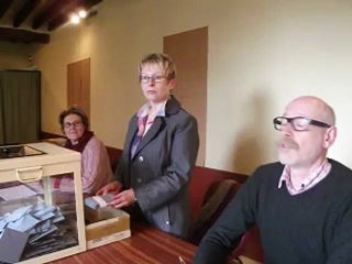 Canton de Noailles: reportage dans le bureau de vote de Ponchon
