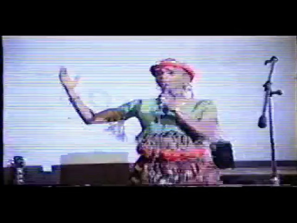 La poetesse Nathy Ebriet productrice realisatrice rap et moi