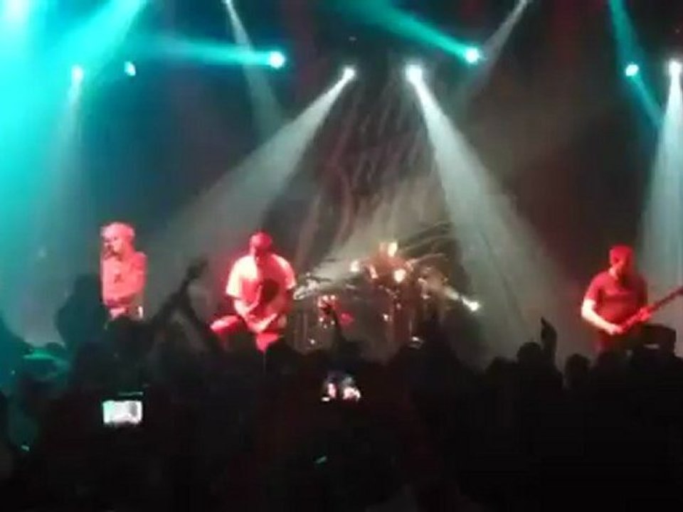 Sleepwalker - Parkway Drive live Paris 13/04/2012