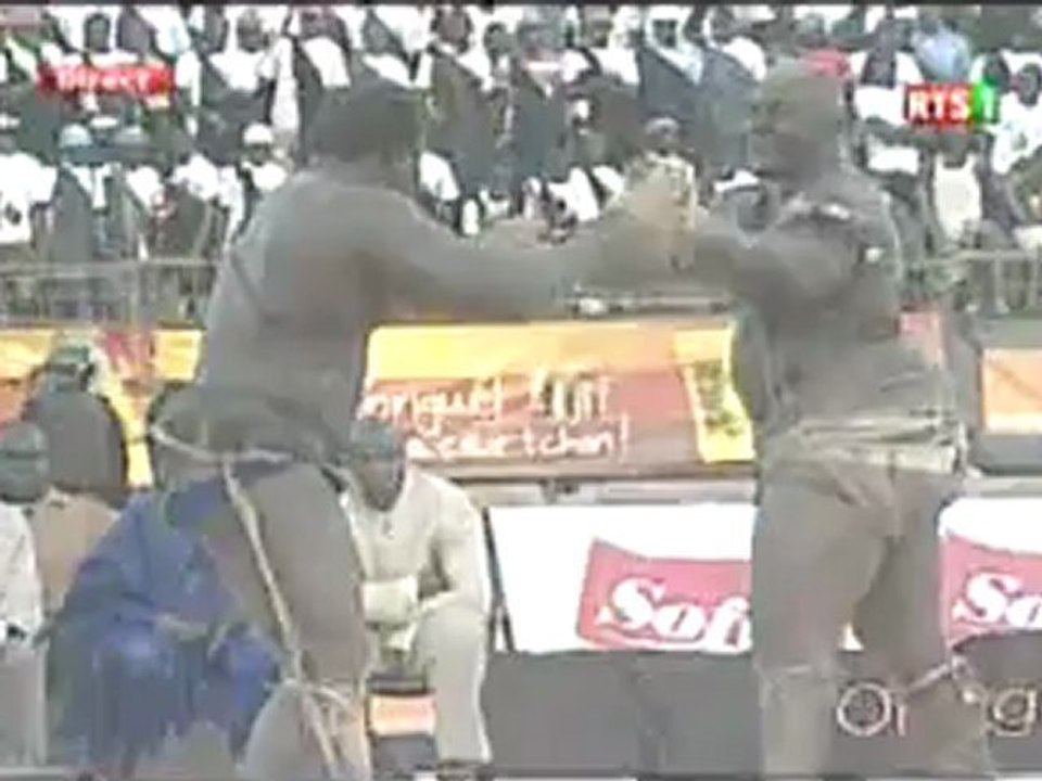 VIDEOS Direct lutte : Balla Gaye détrone le roi Yekini