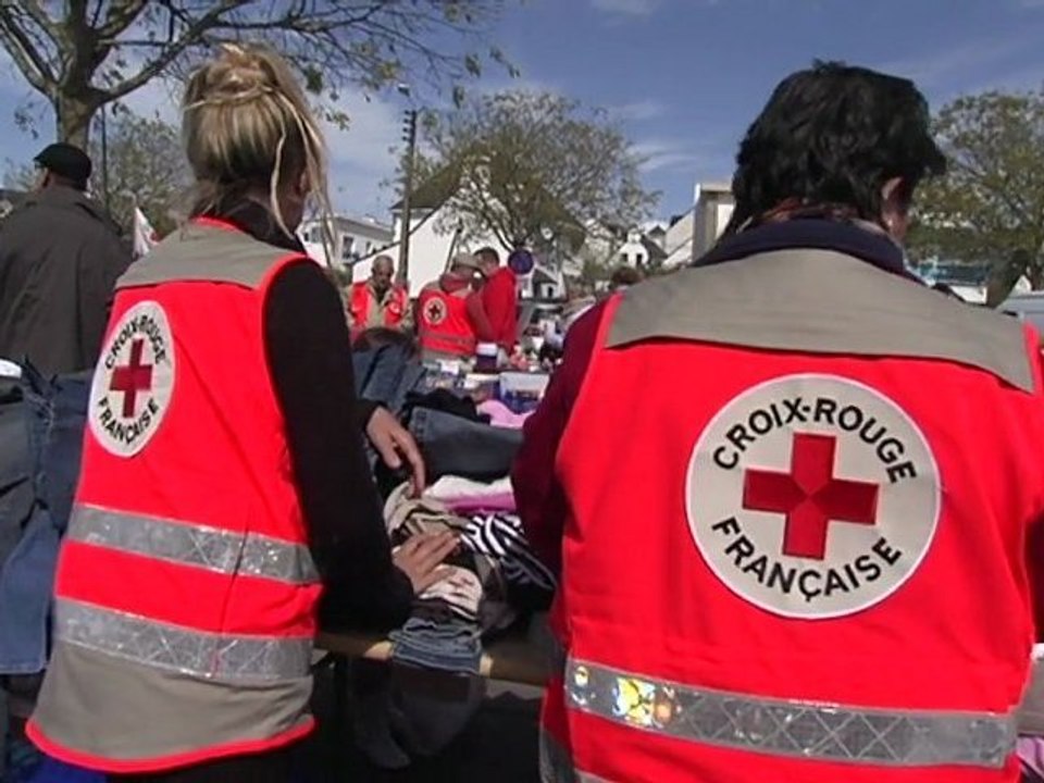 Quiberon   | Braderie Croix Rouge Française  | TV Quiberon 24/7