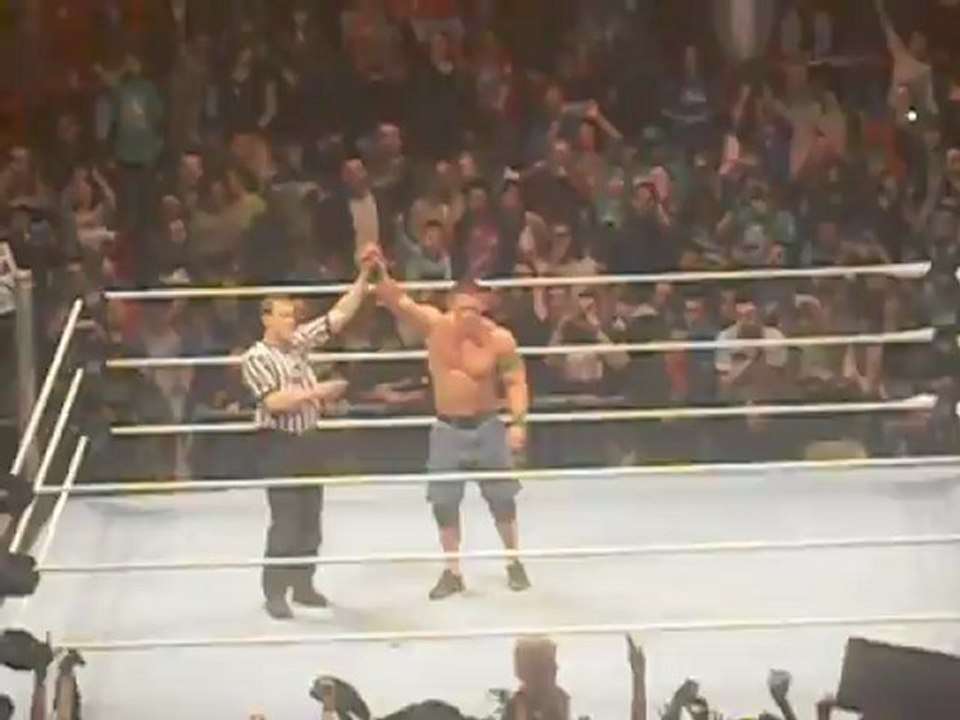 Victoire de John Cena contre The Miz !