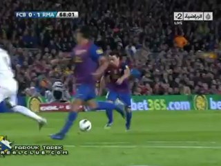 تسديدة من تشافي هيرنانديز لكن بجانب العارضة