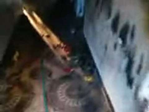 فري برس درعا حيط سياسة عصابات الأسد بحرق منازل المدنيين 21 4 2012 Daraa