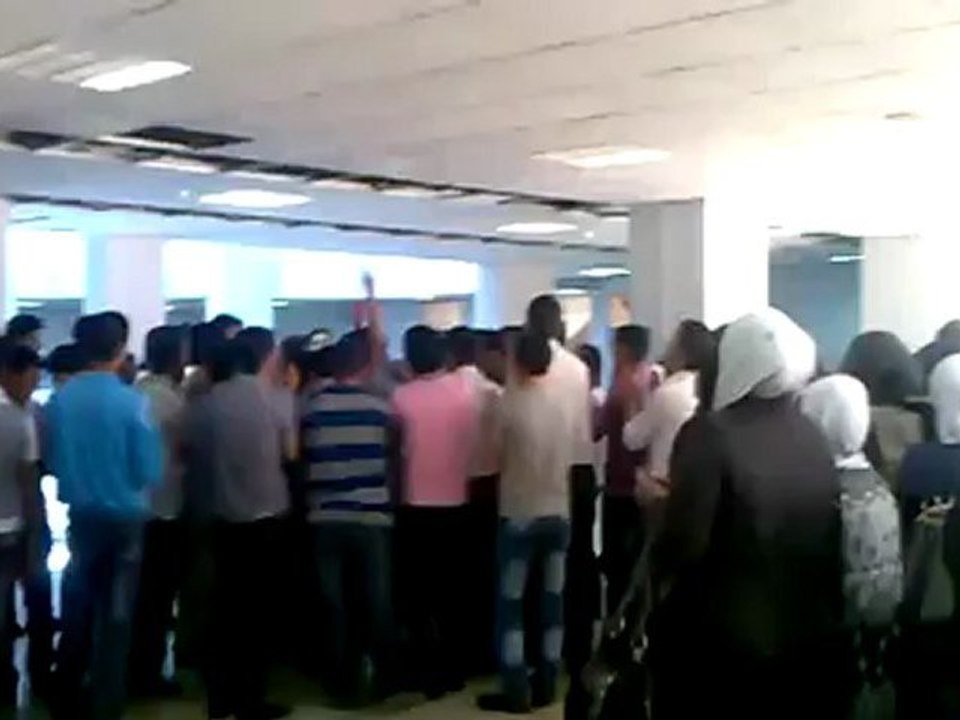 فري برس درعا المحطة مظاهرة احرار وحرائر جامعة الاقتصاد 22 4 2012 ج1 Daraa