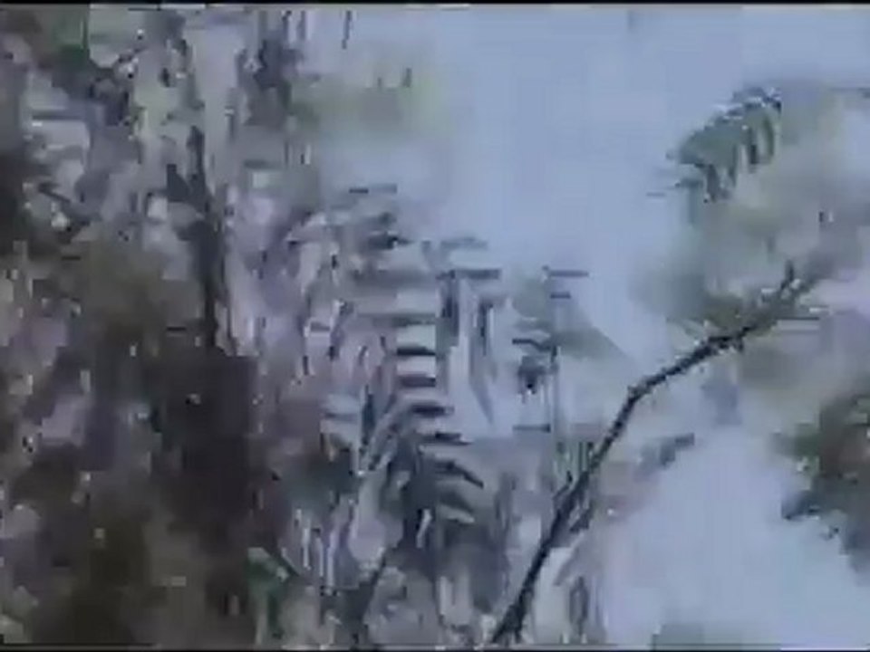 فري برس  حماة المحتلة الطيران فوق حي الاربعين 22 4 2012 Hama