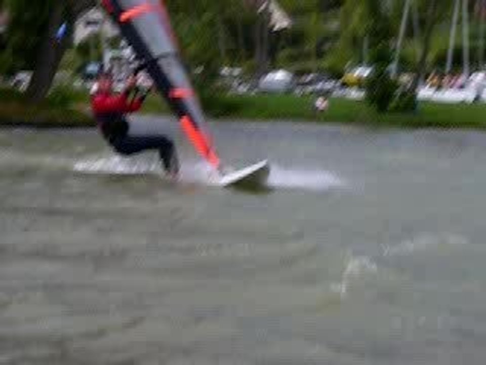 saut en planche  de tibo