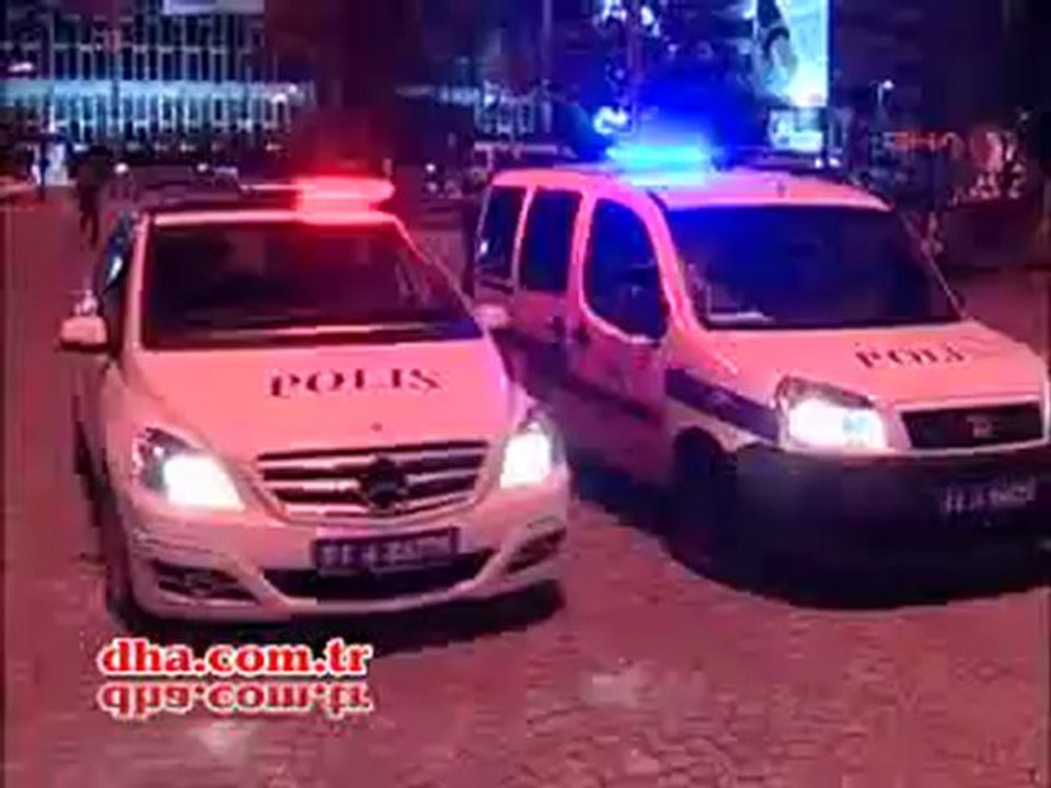 Derbi Sonrası Taksim Karıştı - 22.04.2012