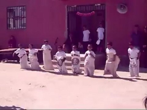 Harran Öncüler İlköğretim Okulu 23 Nisan Çuval Yarışması 1