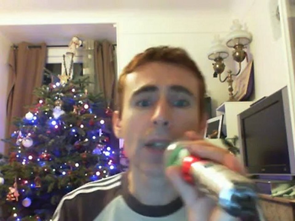 Wiwi égratigne "Marie Dominique" de la Souris Déglinguée