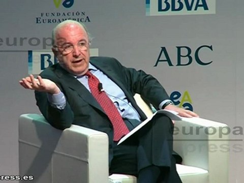 Almunia: Entidades financieras emplean 4% PIB