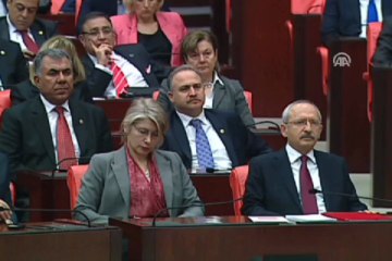 Meclis darbelerle yüzleşiyor