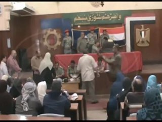 الجيش الثالث يوزع  39 وحدة سكنية على الحالات الخاصة  بالسويس