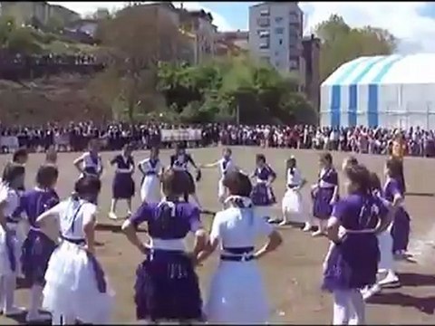 Mehmet Akif Ersoy İlköğretim Okulu 23 Nisan 2012 Ront Gösterisi - 1