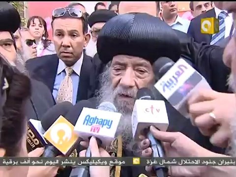 برلمان 2010: البابا شنودة يدلي بصوته في الانتخابات