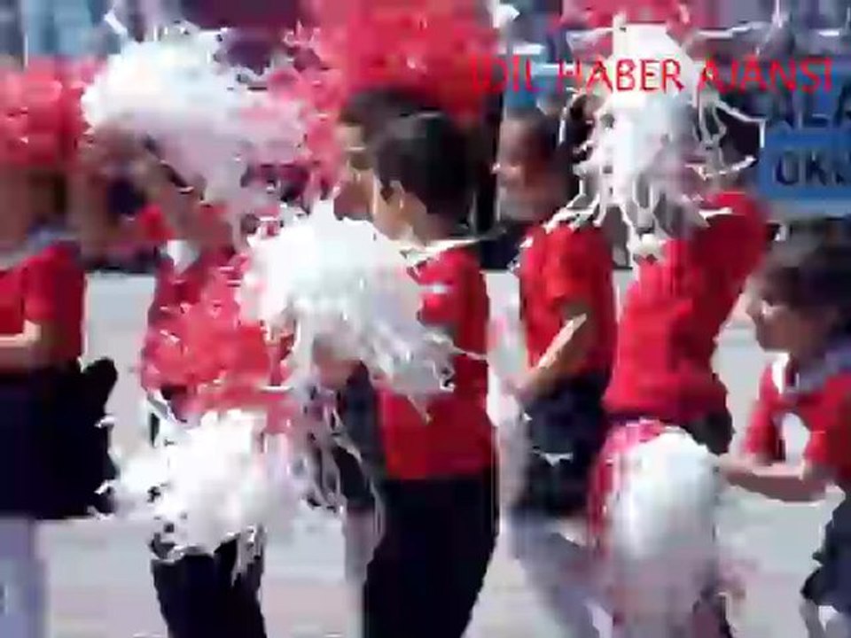 İDİL'DE 23 NİSAN COŞKUYLA KUTLANDI