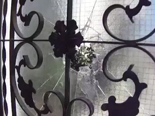 فري برس حماة المحتلة طيبة الإمام حرق الشبيحة لمنازل الآمنين 22   04   2012 ج3 Hama