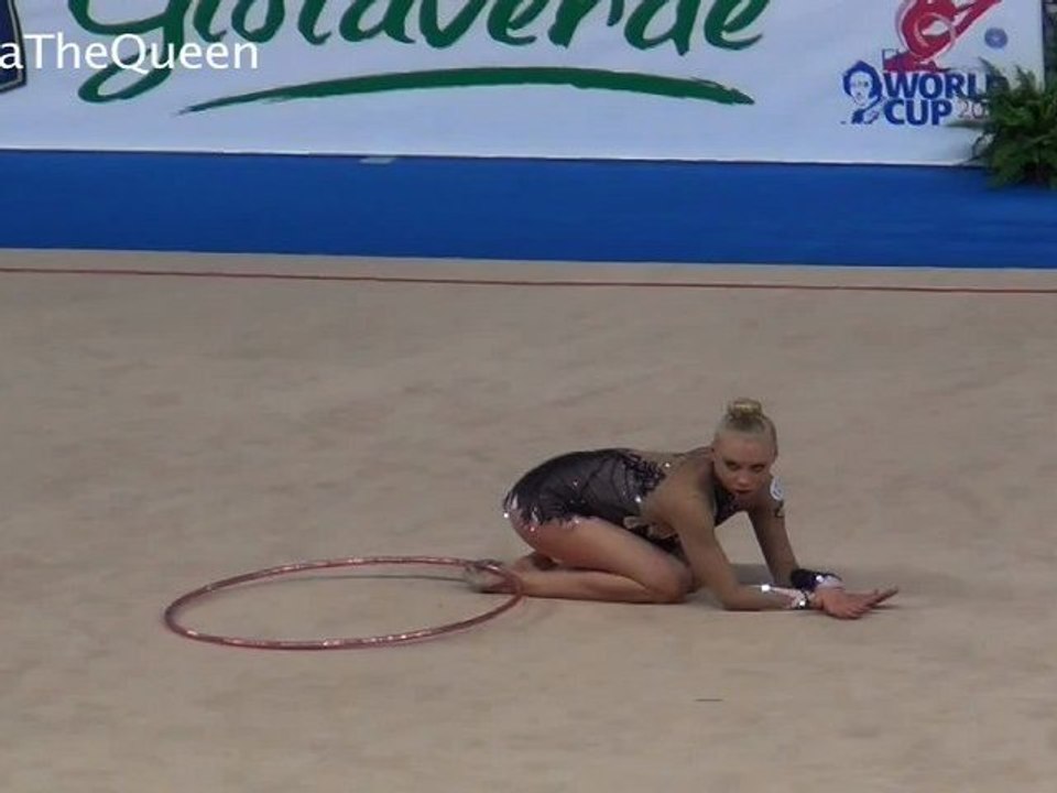 Kseniya Moustafaeva 2012 WC Pesaro AA hoop