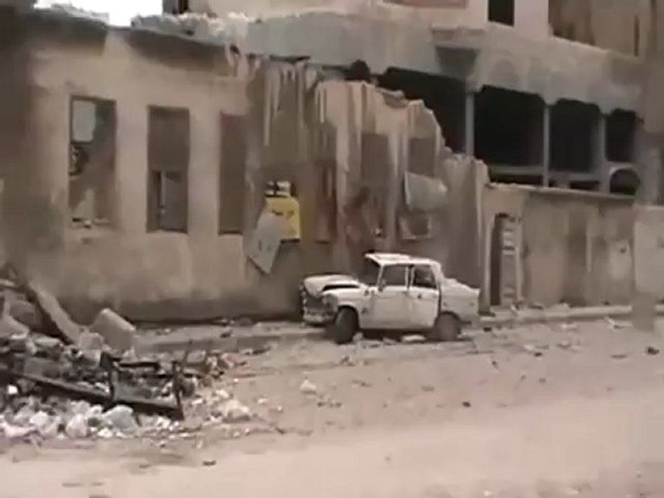 فري برس حمص جورة الشياح آثار الدمار 22 4 2012 ج2 Homs Syria