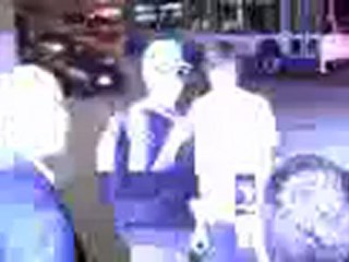 Que pense la maman de Zac Efron de ses scènes de sexe ?