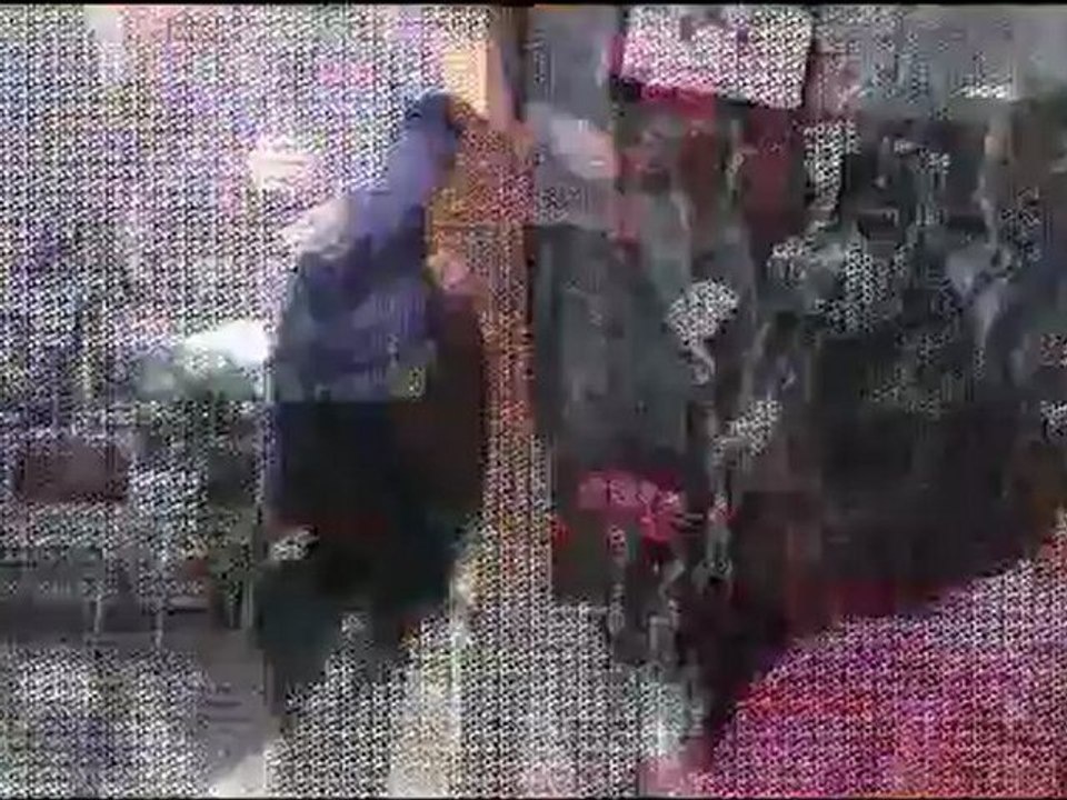 Çelebi; Ağrı’da Beş Bin Karanfil Dağıttı