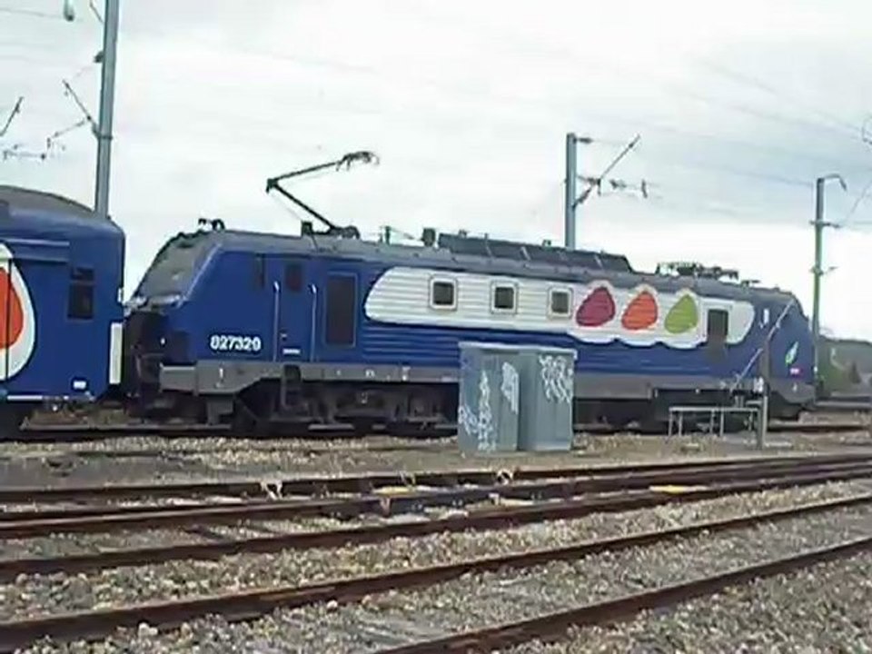 Départ du 851042 à Serquigny