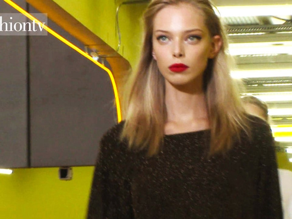 Karlie Kloss at Kenzo Rehearsal - Fall 2012 PFW | FashionTV