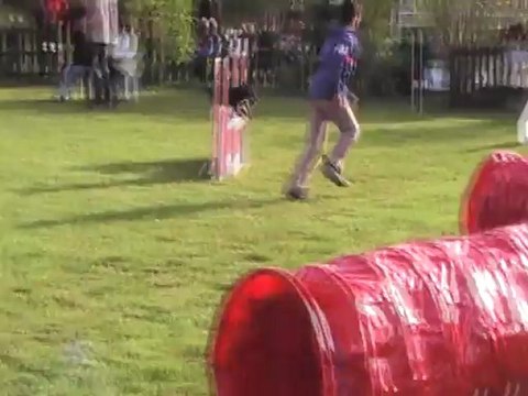 BRUNETTE JUMPING+ CABOCHARDS