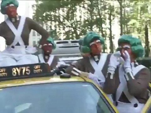 Willy Wonka and the Chocolate Factory - Clip Oompa Loompas Take Manhattan