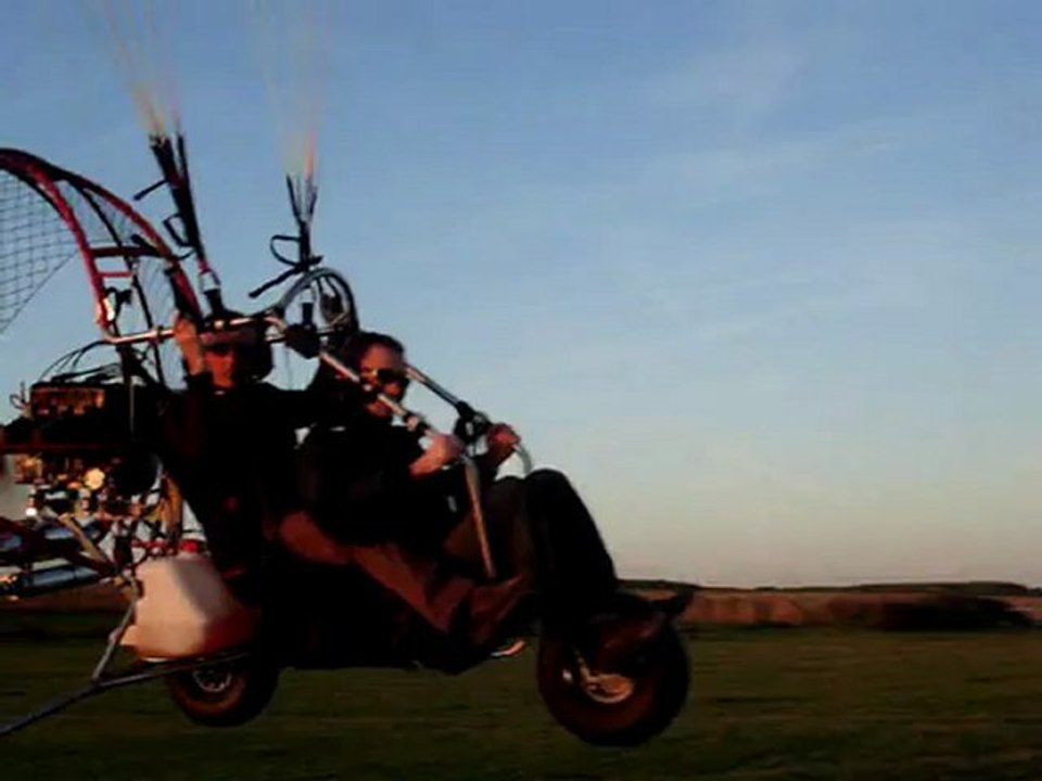 Ecole Grand Vol Paramoteur, Paris Nord Ouest, Baptème de Grégory le 22 Octobre 2011