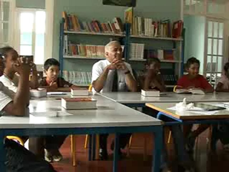Visite du Centre académique de lecture-écriture de l'Entre-Deux