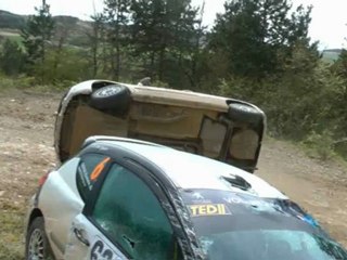 sortie de route de la 207 n°68  rallye terre de l'auxerrois 2012